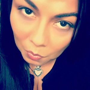 Meet your Posher, Adrianna